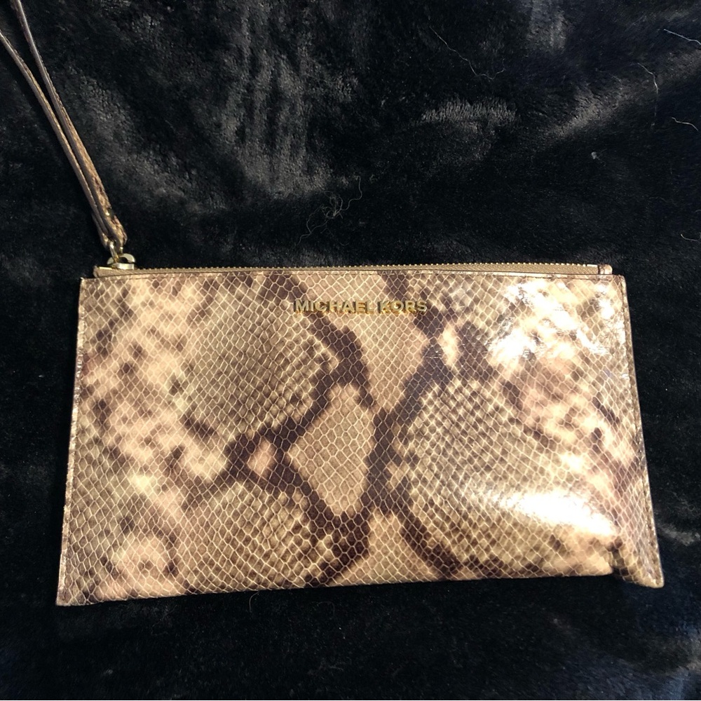 Michael Kors wristlet